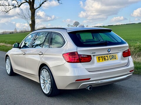 BMW 3 Series 2.0 320d Luxury Touring Auto xDrive Euro 5 (s/s) 5dr 8