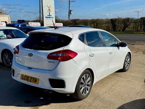 Kia Ceed 1.6 CRDi 3 Euro 6 (s/s) 5dr 3