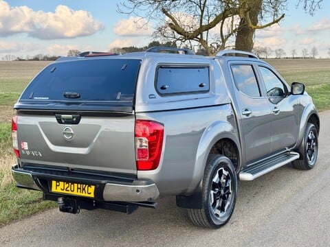 Nissan Navara 2.3 dCi Tekna Auto 4WD Euro 6 4dr 10