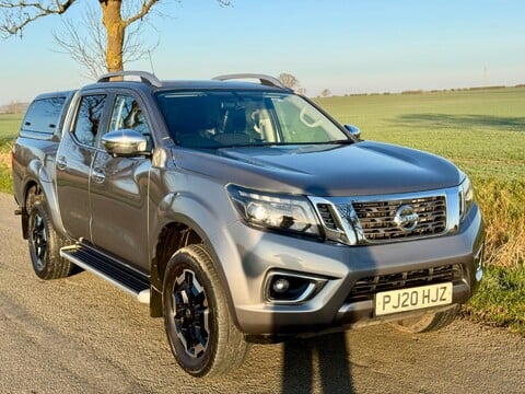 Nissan Navara 2.3 dCi Tekna Auto 4WD Euro 6 4dr 1