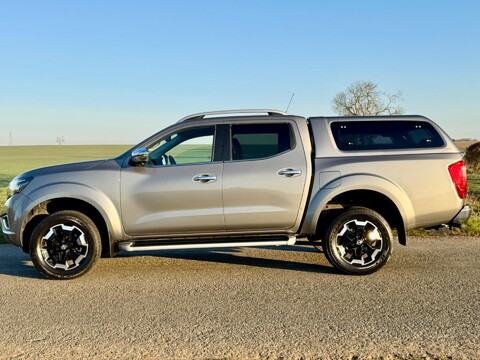 Nissan Navara 2.3 dCi Tekna Auto 4WD Euro 6 4dr 7