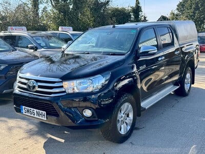 Toyota Hilux 2.4 D-4D Icon 4WD Euro 6 4dr (3.5t)