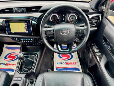 Toyota Hilux 2.4 D-4D Invincible X 4WD Euro 6 (s/s) 4dr (TSS)