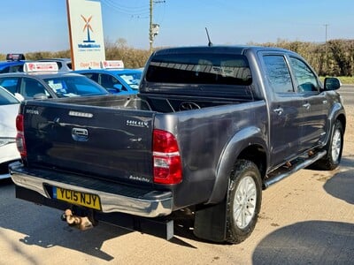 Toyota Hilux 3.0 D-4D Invincible 4WD Euro 5 4dr