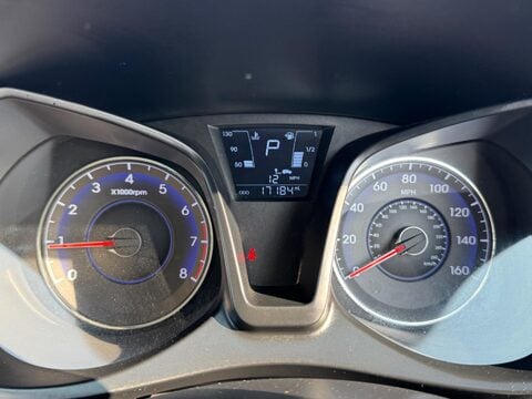 Hyundai ix20 1.6 Active Auto Euro 5 5dr 27