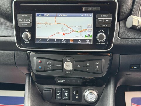 Nissan LEAF 40kWh Tekna Auto 5dr 12
