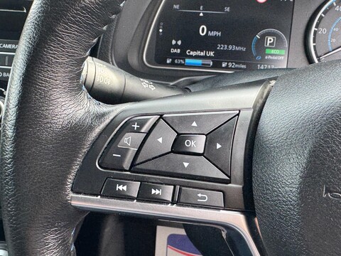Nissan LEAF 40kWh Tekna Auto 5dr 39