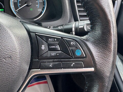 Nissan LEAF 40kWh Tekna Auto 5dr 40