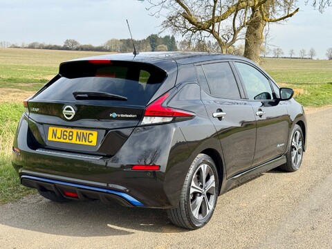 Nissan LEAF 40kWh Tekna Auto 5dr 9