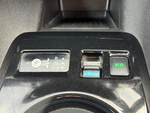 Nissan LEAF 40kWh Tekna Auto 5dr 39