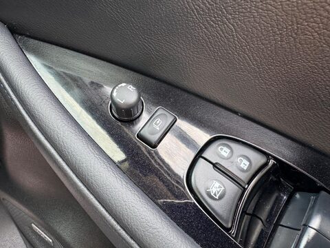Nissan LEAF 40kWh Tekna Auto 5dr 46