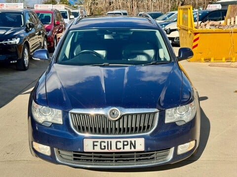 Skoda Superb 2.0 TDI Elegance DSG Euro 5 5dr 3