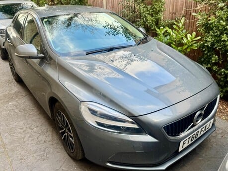 Volvo V40 1.5 T2 GPF Momentum Nav Plus Auto Euro 6 (s/s) 5dr