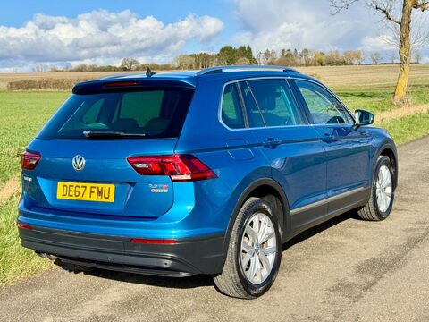Volkswagen Tiguan 2.0 TDI SE Navigation DSG 4Motion Euro 6 (s/s) 5dr 10