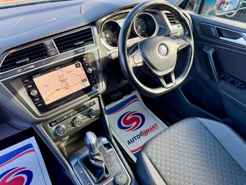 Volkswagen Tiguan 2.0 TDI SE Navigation DSG 4Motion Euro 6 (s/s) 5dr 15