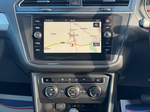 Volkswagen Tiguan 2.0 TDI SE Navigation DSG 4Motion Euro 6 (s/s) 5dr 16