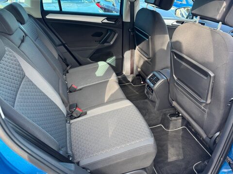 Volkswagen Tiguan 2.0 TDI SE Navigation DSG 4Motion Euro 6 (s/s) 5dr 50