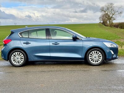 Ford Focus 1.0T EcoBoost Titanium Euro 6 (s/s) 5dr