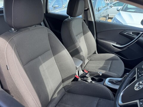 Vauxhall Astra 1.6 16v SRi Auto Euro 5 5dr 5