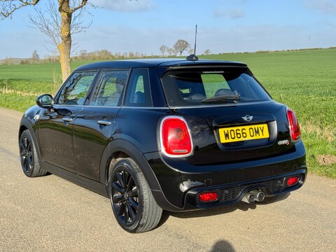 Mini Hatch 2.0 Cooper S Auto Euro 6 (s/s) 5dr 8