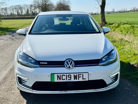 Volkswagen Golf 35.8kWh e-Golf Auto 5dr