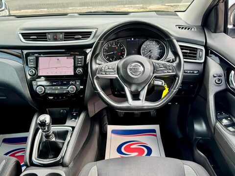 Nissan Qashqai 1.3 DIG-T Acenta Premium Euro 6 (s/s) 5dr 2