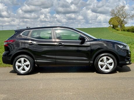 Nissan Qashqai 1.3 DIG-T Acenta Premium Euro 6 (s/s) 5dr