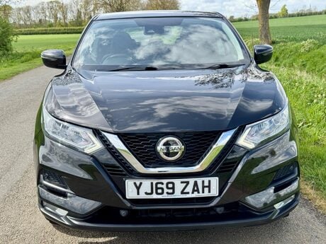 Nissan Qashqai 1.3 DIG-T Acenta Premium Euro 6 (s/s) 5dr
