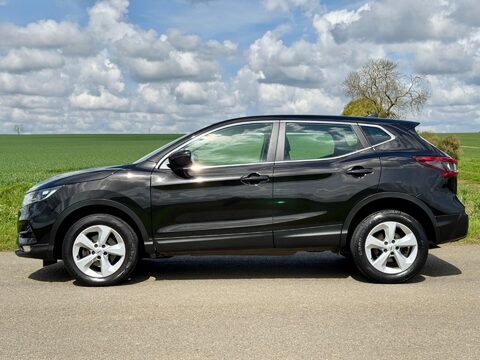 Nissan Qashqai 1.3 DIG-T Acenta Premium Euro 6 (s/s) 5dr 7