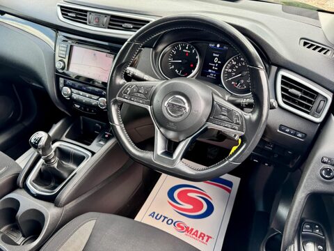 Nissan Qashqai 1.3 DIG-T Acenta Premium Euro 6 (s/s) 5dr 39