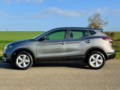 Nissan Qashqai 1.3 DIG-T Acenta Premium Euro 6 (s/s) 5dr 7