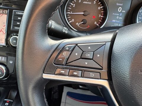 Nissan Qashqai 1.3 DIG-T Acenta Premium Euro 6 (s/s) 5dr 26