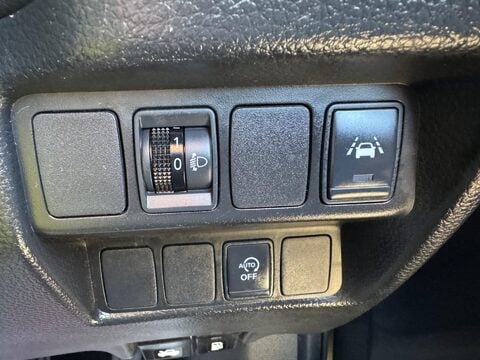 Nissan Qashqai 1.3 DIG-T Acenta Premium Euro 6 (s/s) 5dr 31
