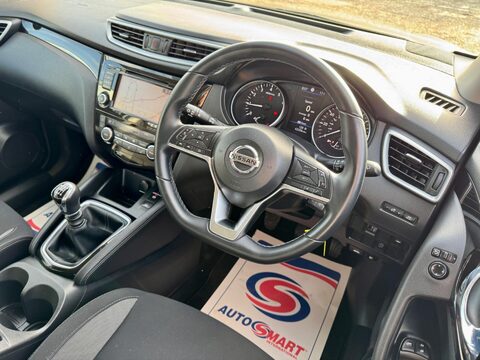 Nissan Qashqai 1.3 DIG-T Acenta Premium Euro 6 (s/s) 5dr 35
