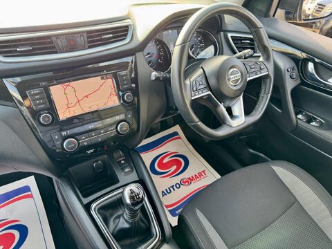 Nissan Qashqai 1.3 DIG-T Acenta Premium Euro 6 (s/s) 5dr 13
