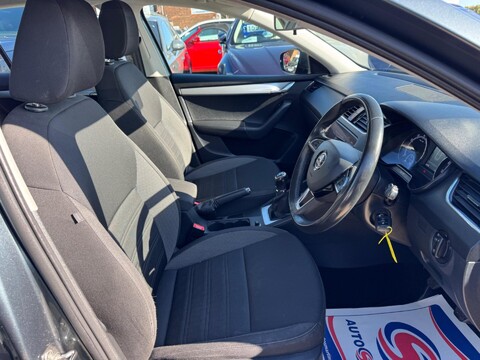 Skoda Octavia 1.5 TSI ACT SE Euro 6 (s/s) 5dr 10