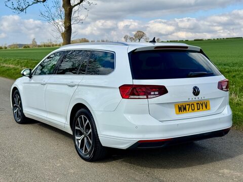Volkswagen Passat 2.0 TDI EVO SEL Euro 6 (s/s) 5dr 8