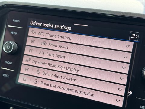 Volkswagen Passat 2.0 TDI EVO SEL Euro 6 (s/s) 5dr 24