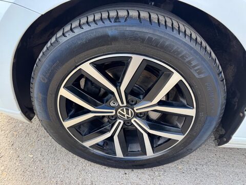 Volkswagen Passat 2.0 TDI EVO SEL Euro 6 (s/s) 5dr 49