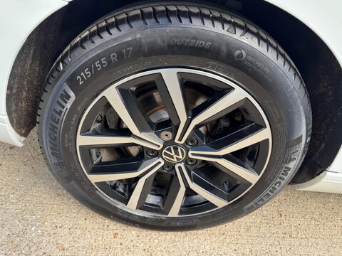 Volkswagen Passat 2.0 TDI EVO SEL Euro 6 (s/s) 5dr 50