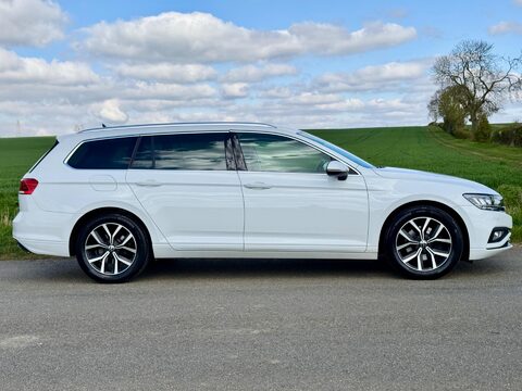 Volkswagen Passat 2.0 TDI EVO SEL Euro 6 (s/s) 5dr 3