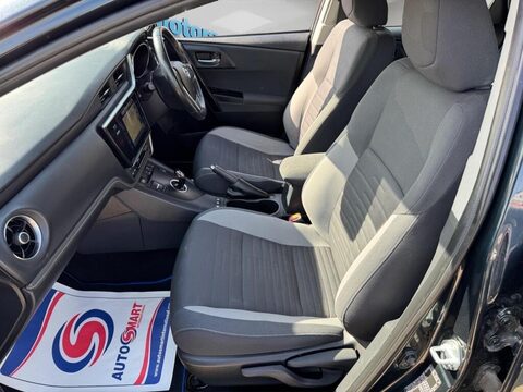 Toyota Auris 1.8 VVT-h Business Edition Touring Sports CVT Euro 6 (s/s) 5dr (Safety Sens 38