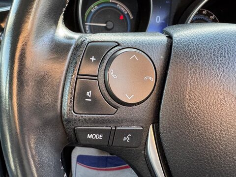 Toyota Auris 1.8 VVT-h Business Edition Touring Sports CVT Euro 6 (s/s) 5dr (Safety Sens 29