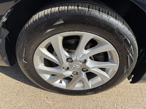 Toyota Auris 1.8 VVT-h Business Edition Touring Sports CVT Euro 6 (s/s) 5dr (Safety Sens 43