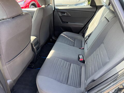 Toyota Auris 1.8 VVT-h Business Edition Touring Sports CVT Euro 6 (s/s) 5dr (Safety Sens 40