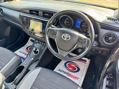 Toyota Auris 1.8 VVT-h Business Edition Touring Sports CVT Euro 6 (s/s) 5dr (Safety Sens 37