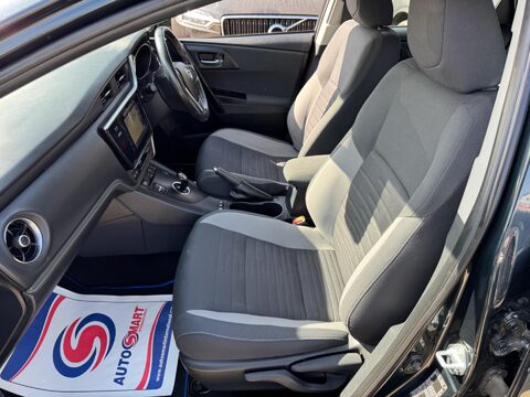 Toyota Auris 1.8 VVT-h Business Edition Touring Sports CVT Euro 6 (s/s) 5dr (Safety Sens 38