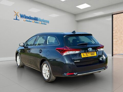 Toyota Auris 1.8 VVT-h Business Edition Touring Sports CVT Euro 6 (s/s) 5dr (Safety Sens 8