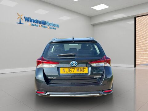 Toyota Auris 1.8 VVT-h Business Edition Touring Sports CVT Euro 6 (s/s) 5dr (Safety Sens 9
