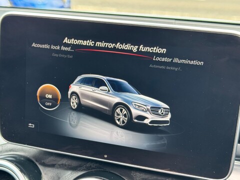 Mercedes-Benz GLC 2.1 GLC220d AMG Line (Premium Plus) G-Tronic 4MATIC Euro 6 (s/s) 5dr 28